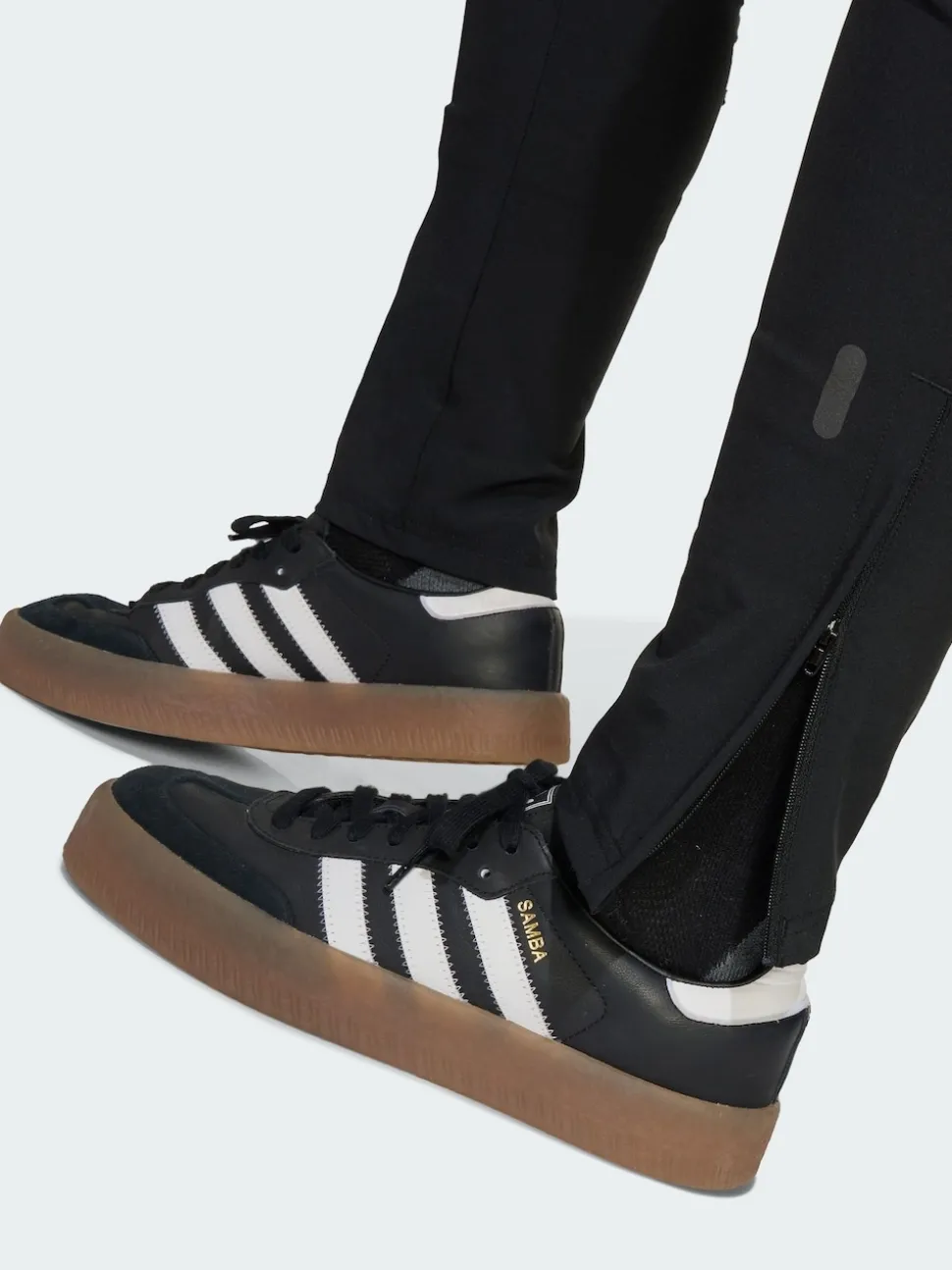 adidas Black Manchester United Trio 25 Competition Vis Tech Travel Trousers