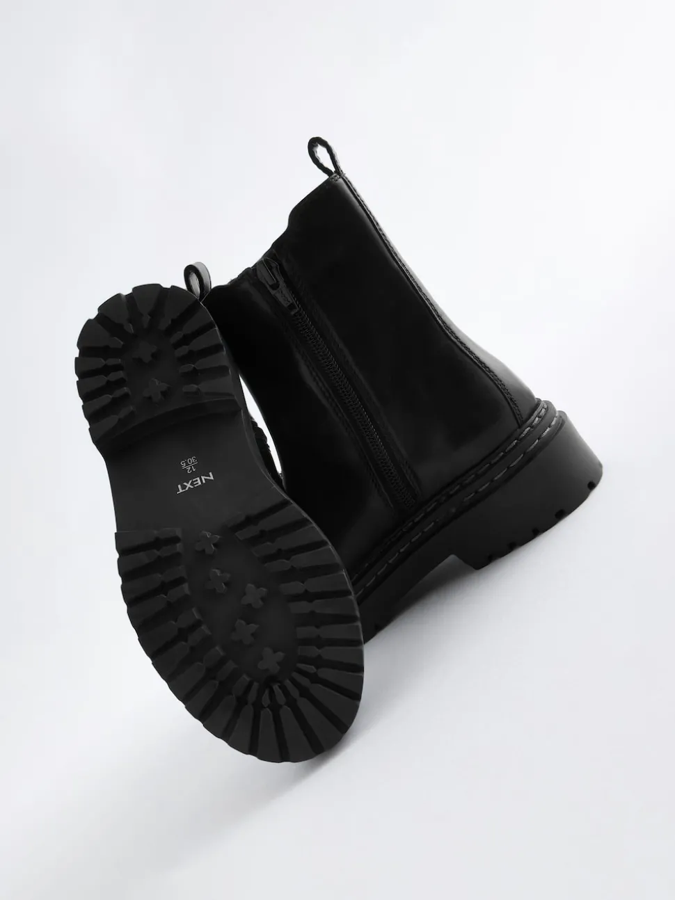 Black Wide Fit (G) Leather Chunky Chelsea Boots