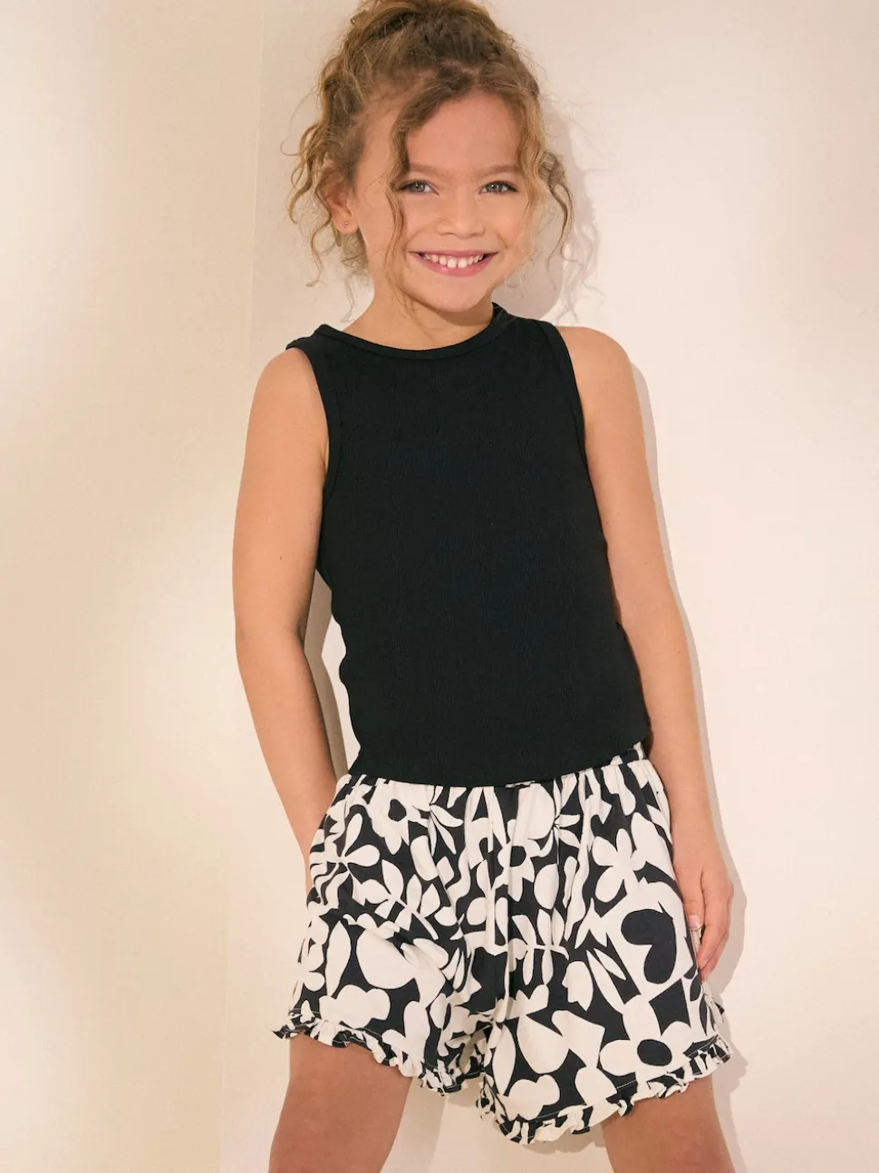 Black Rib Vest (3-16yrs)