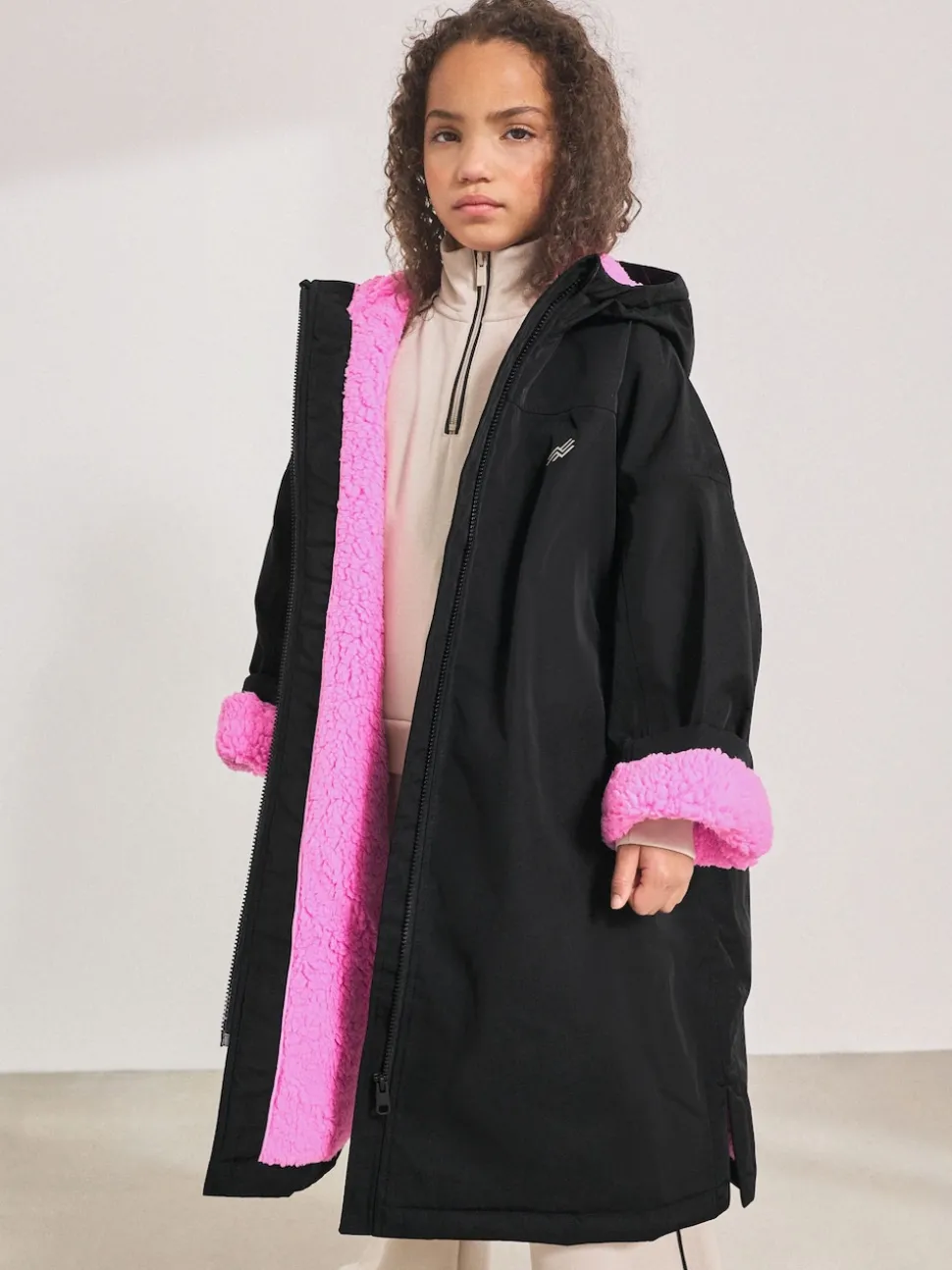 Black Waterproof Changing Robe (3-16yrs)