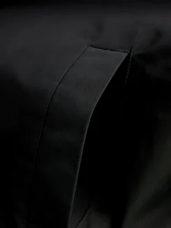 Black Waterproof Changing Robe (3-16yrs)