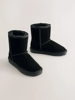 Black Water Repellent Suede Pull On Boots