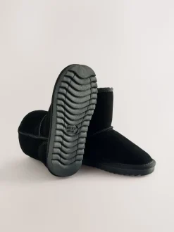 Black Water Repellent Suede Pull On Boots
