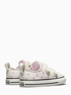 Converse White Chuck Taylor Toddler Heart 1V Trainers
