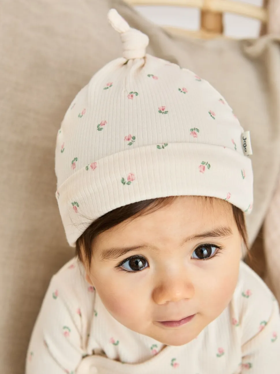 JoJo Maman Bébé Natural 3 Piece Body Trousers and Hat Set
