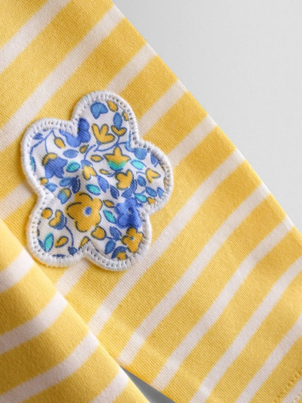 JoJo Maman Bébé Yellow Duck Breton Pocket Top