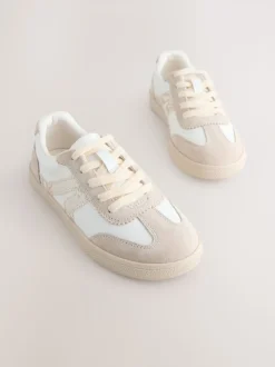 Neutral Wide Fit (G) Retro Trainers