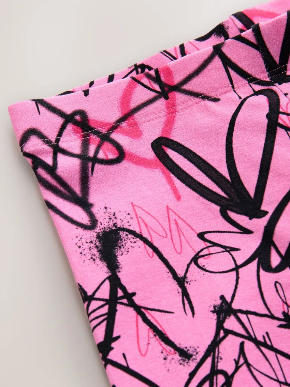 Pink Graffiti Heart Leggings (3-16yrs)