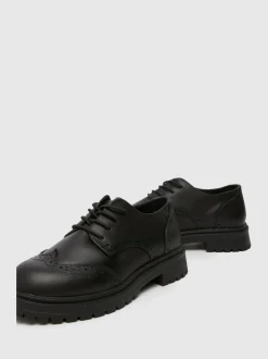 Schuh Black BTS Luminary Brogues