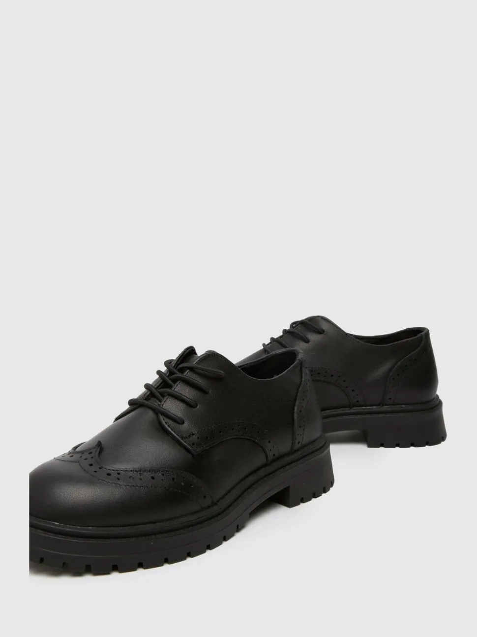 Schuh Black BTS Luminary Brogues