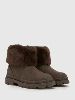 Schuh Brown Cranberry Boots