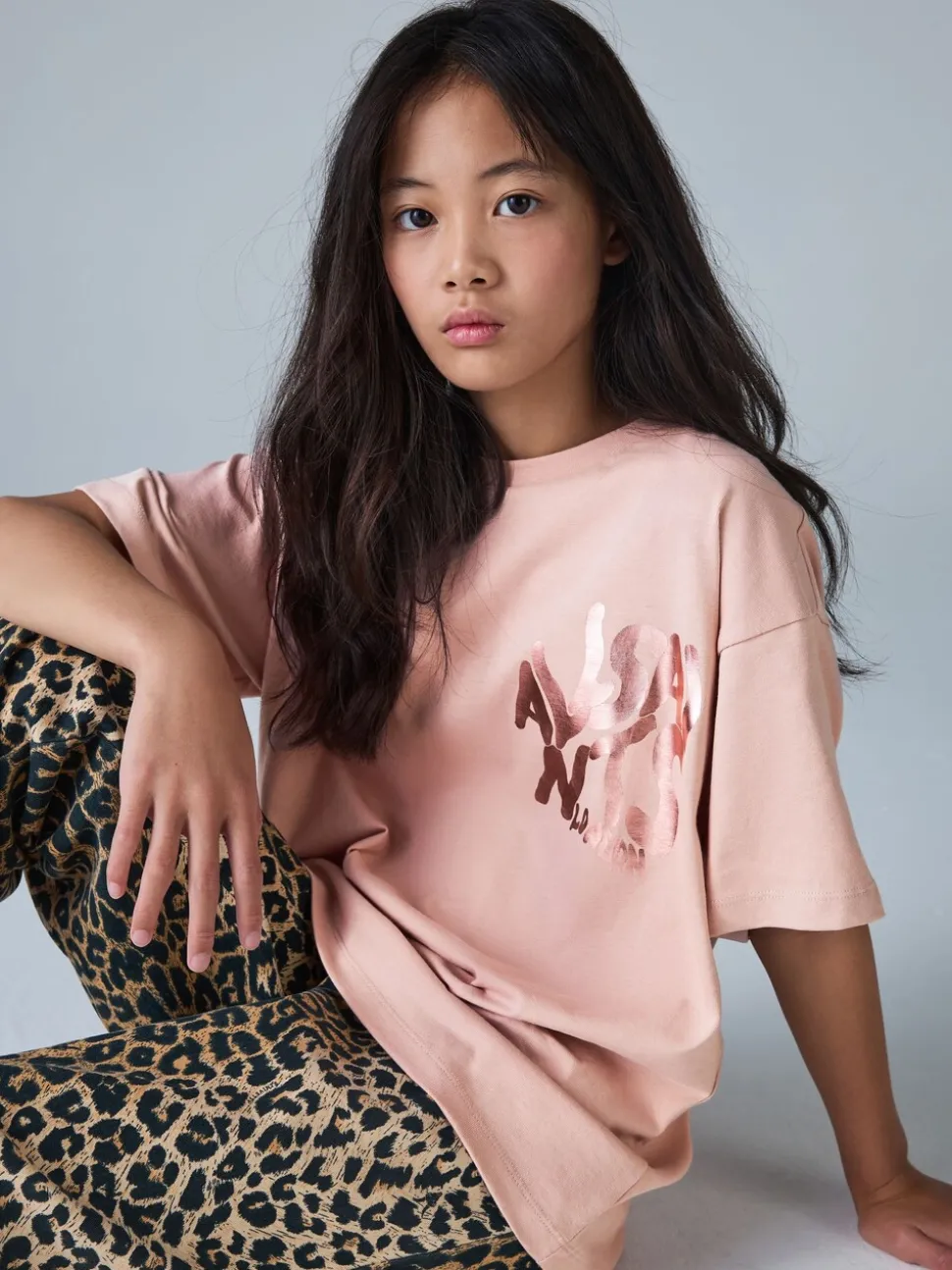 smALLSAINTS Mid Pink/Metallic Girls Oversized Orlando Logo Crew 100% Cotton T-Shirt