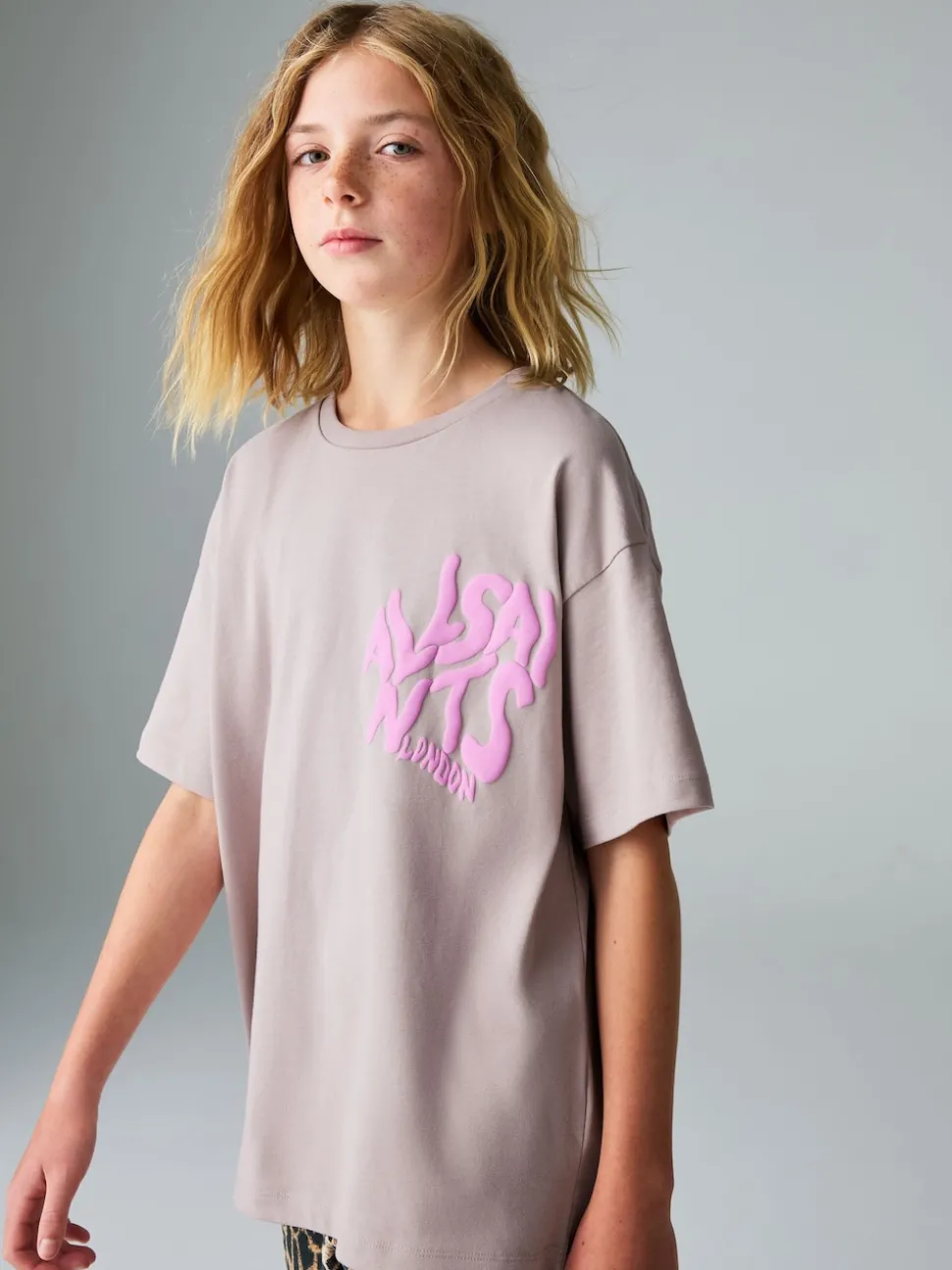 smALLSAINTS Neutral Girls Oversized Orlando Logo Crew 100% Cotton T-Shirt