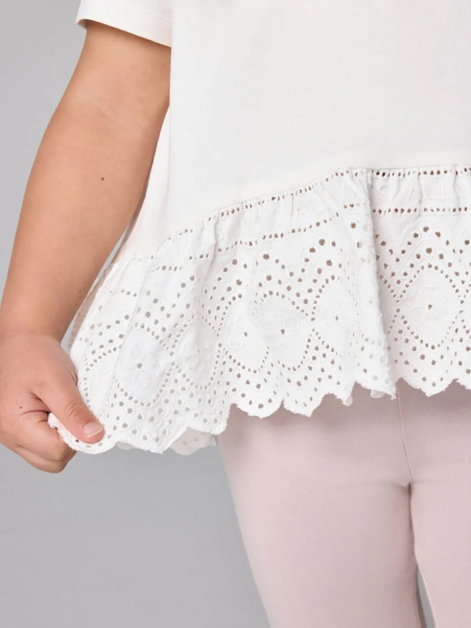 smALLSAINTS White/Pink Amore Underground Broderie T-Shirt and Leggings Younger Set