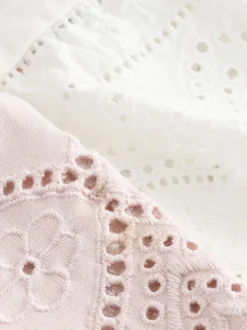 smALLSAINTS White/Pink Amore Underground Broderie T-Shirt and Leggings Younger Set