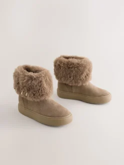 Tan Brown Water Repellent Suede Boots