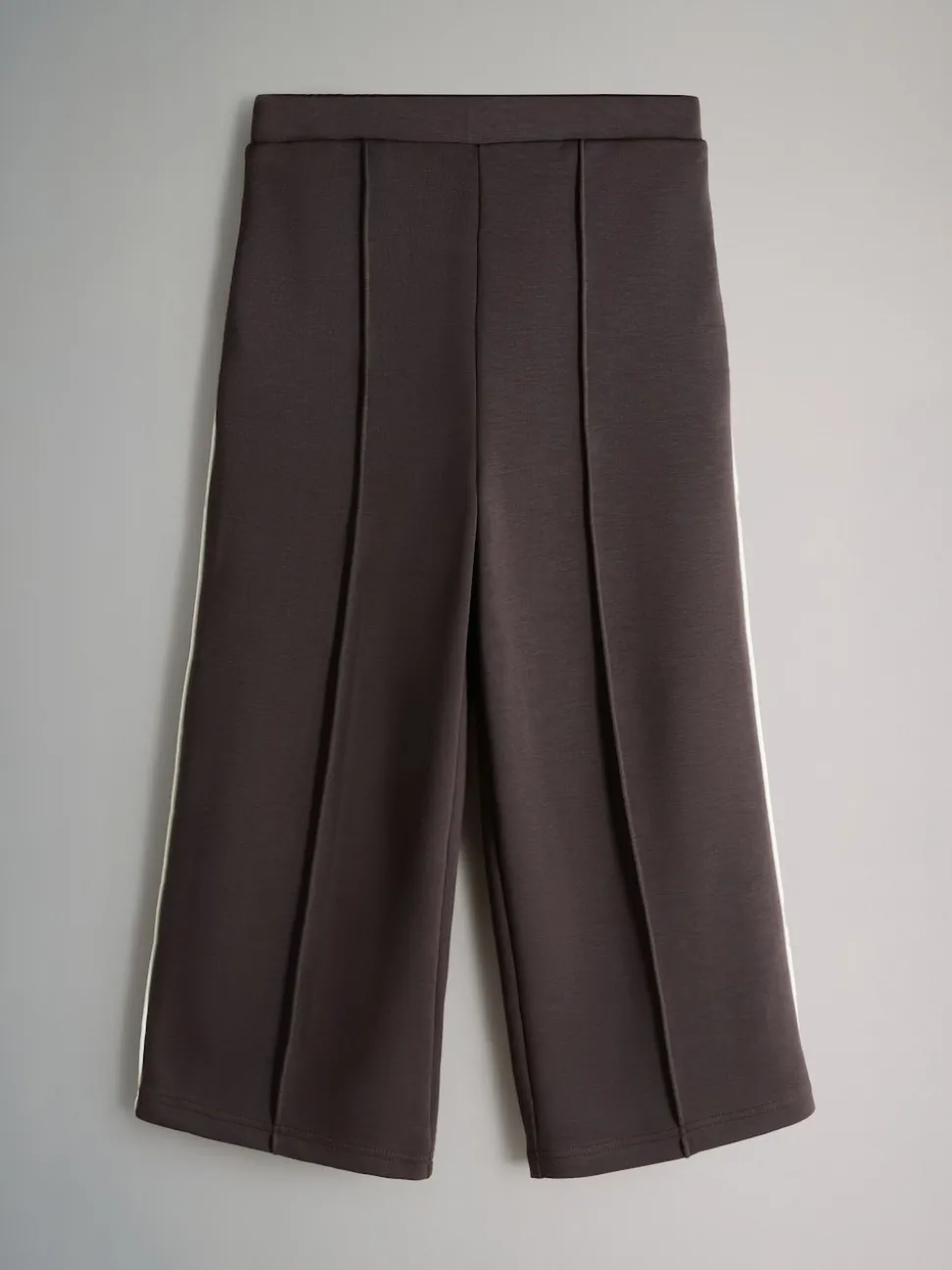 The Set Modal Jersey Crew and Wide Leg Joggers Set Chocolate Brown