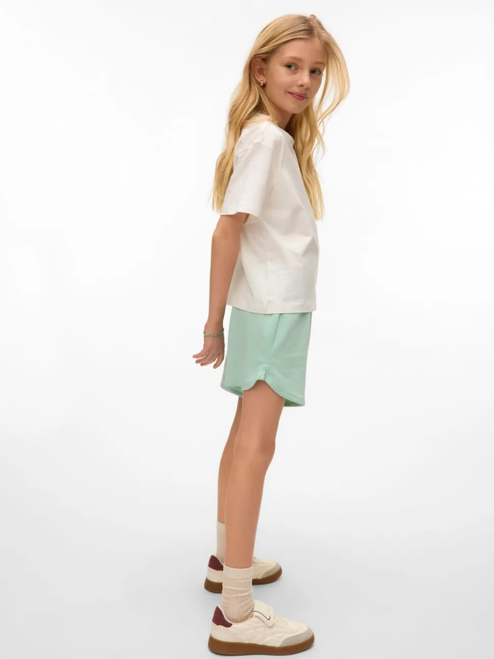VERO MODA Girls Green Mid Rise Jersey Sweat Shorts