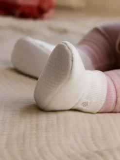 White Baby Bootie Shoes (0-18mths)