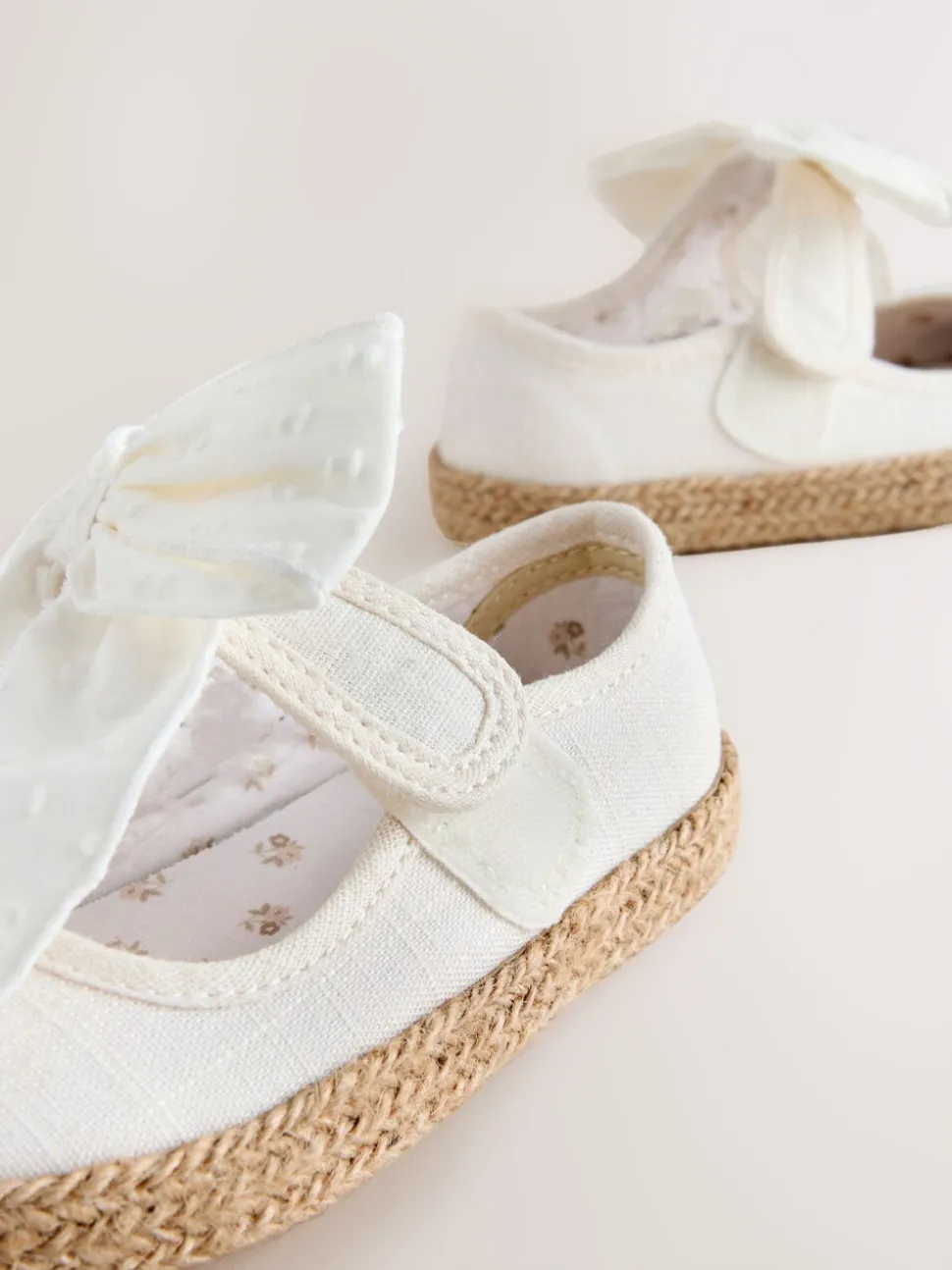White Broderie Bow Touch And Fasten Strap Shoes
