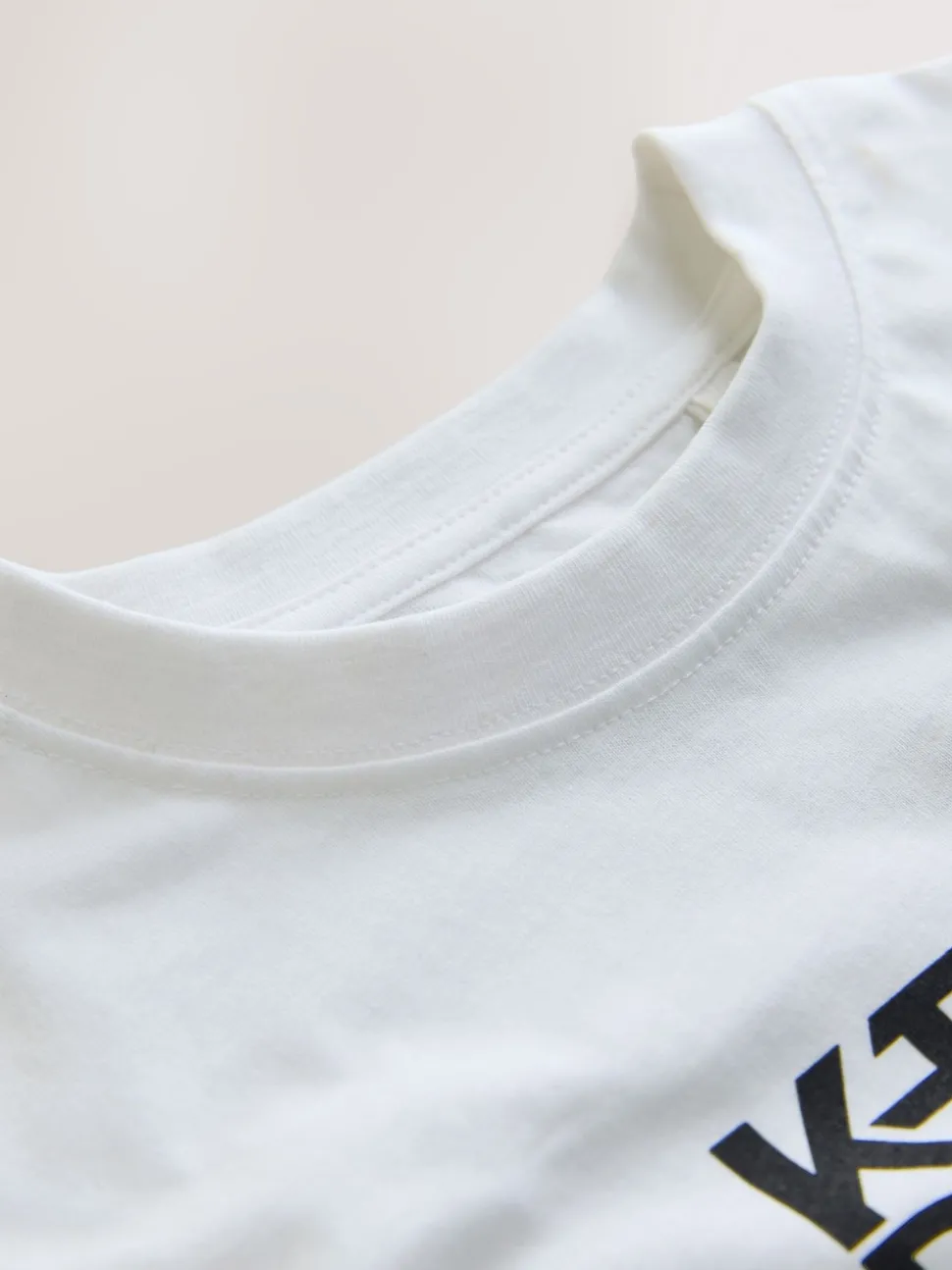 White KPOP Demon Hunters T-Shirt (6-16yrs)