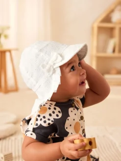 White Legionnaire Baby Hat (0mths-2yrs)
