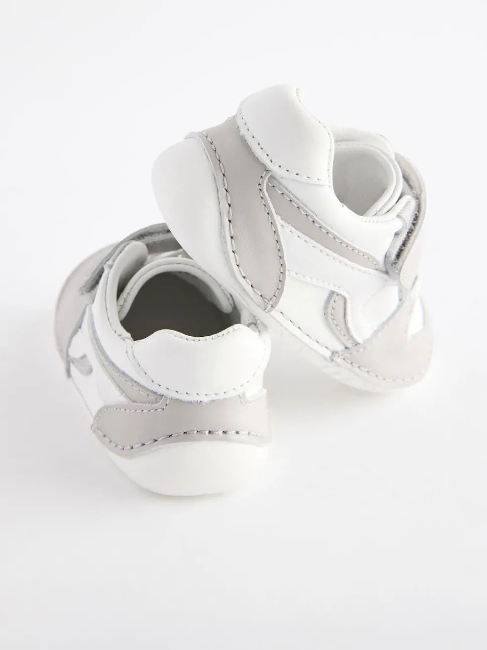 White/Neutral Standard Fit (F) Crawler Shoes