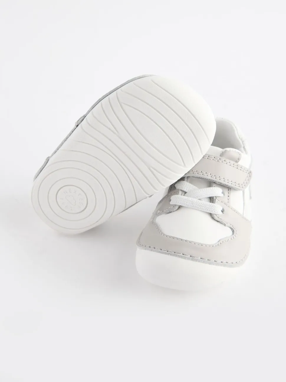 White/Neutral Standard Fit (F) Crawler Shoes