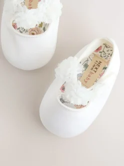 White Satin Baby Corsage Shoes (0-24mths)