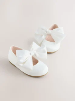 White Standard Fit (F) Bow Satin Flower Occasion Mary Jane Shoes