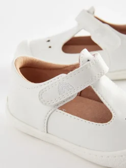 White Standard Fit (F) Crawler T-Bar Shoes