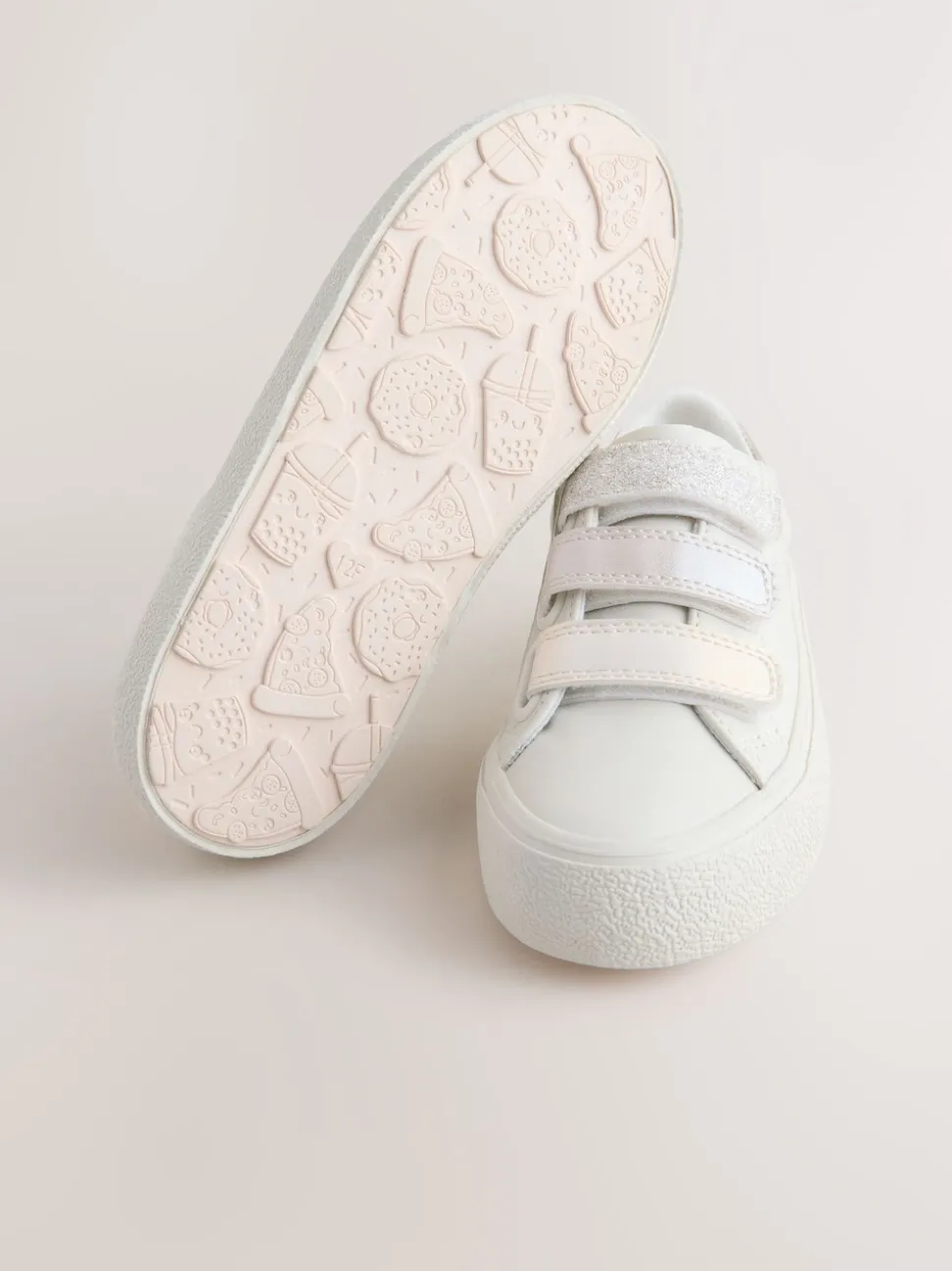 White Touch Fastening Wide Fit (G) Low Top Trainers